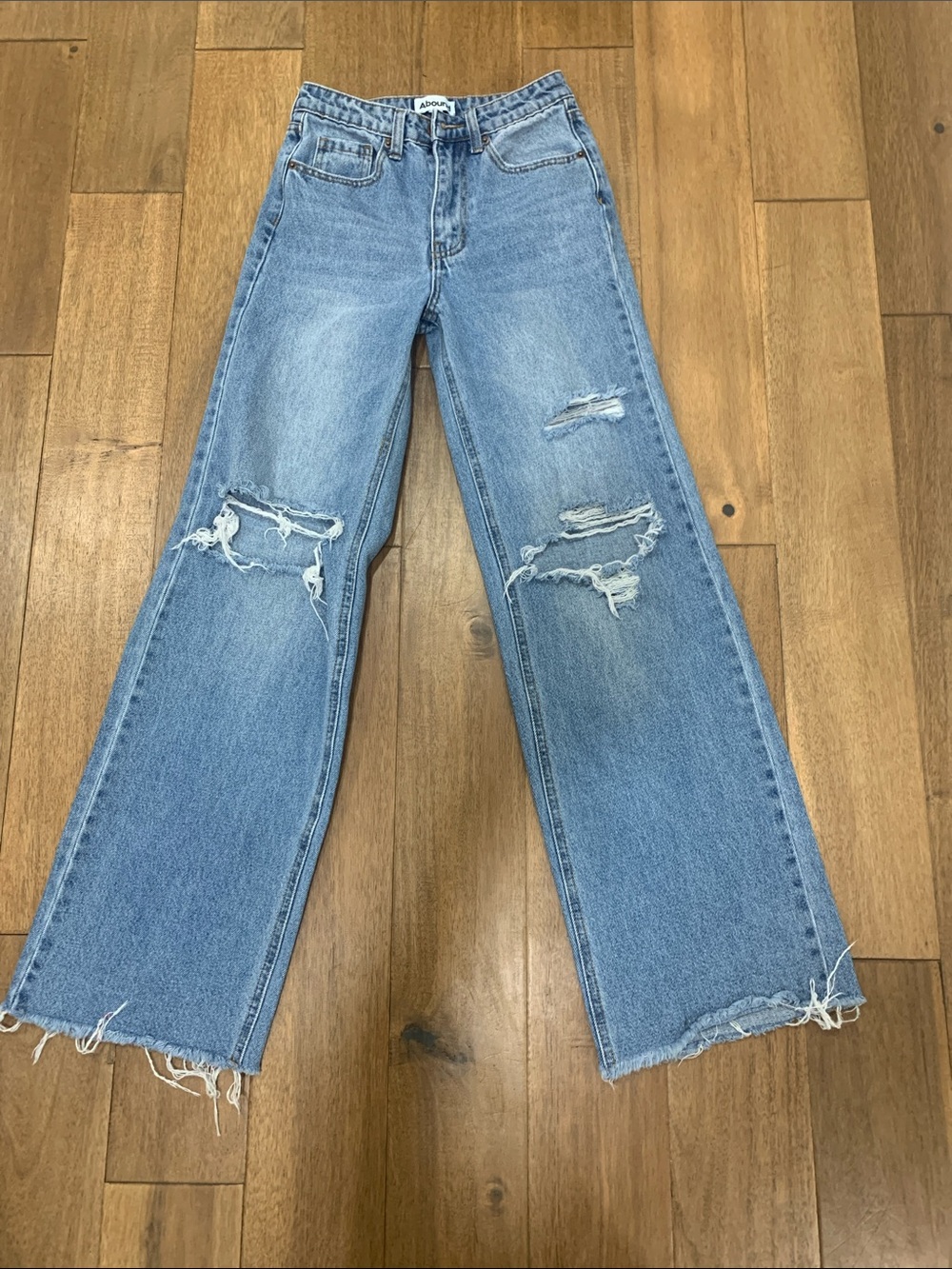 Abound Light Wash Distressed Jeans Size 23
